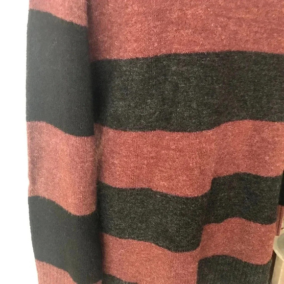 Treasure and Bond color block tunic sweater - Picture 4 of 10